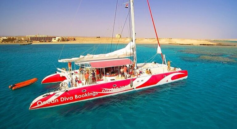 Catamaran Sailing Cruise with Snorkeling and Lunch